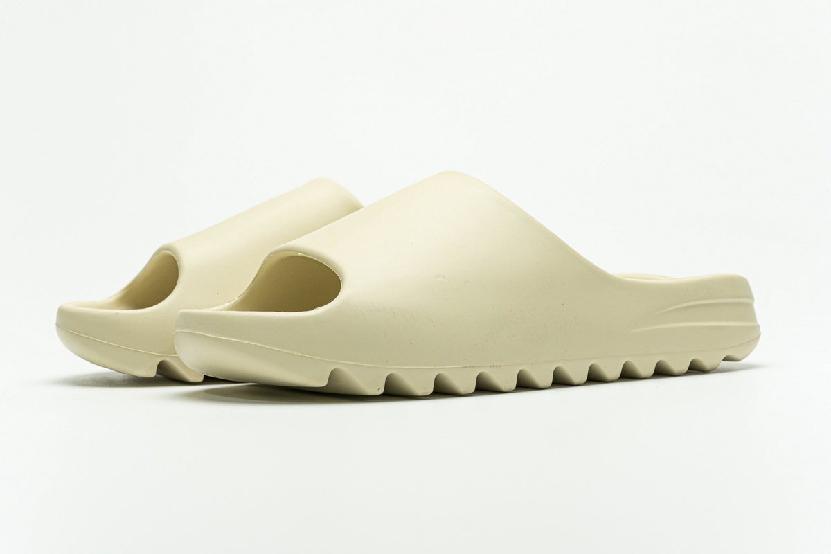 Adidas Yeezy Slide “Desert Sand” - view 3