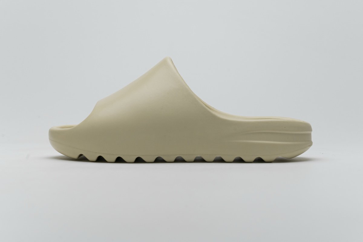 coco-FW6345 adidas Yeezy Slide “BONE” - view 7