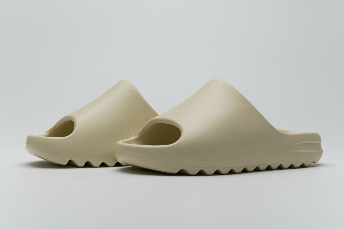 coco-FW6345 adidas Yeezy Slide “BONE” - view 5
