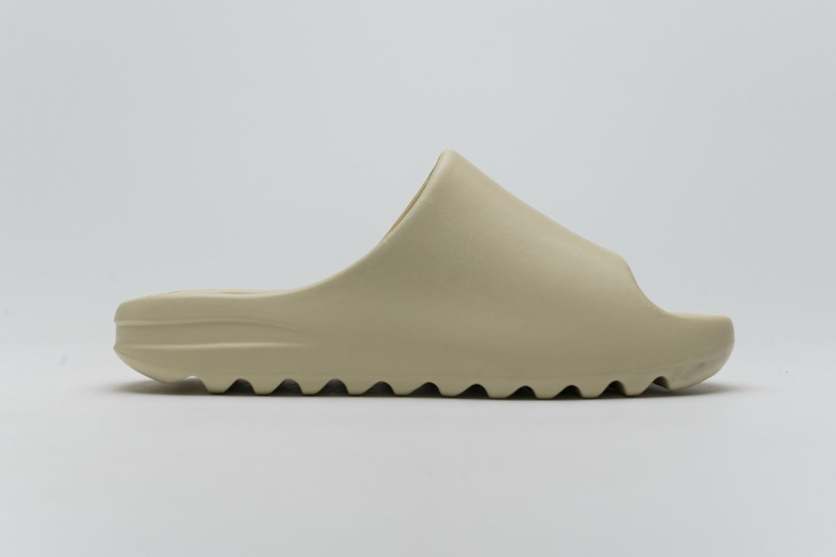 coco-FW6345 adidas Yeezy Slide “BONE” - view 8