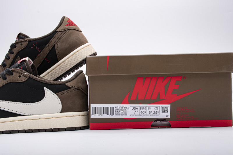 Travis Scott x Air Jordan 1 Low OG SP-T - view 1