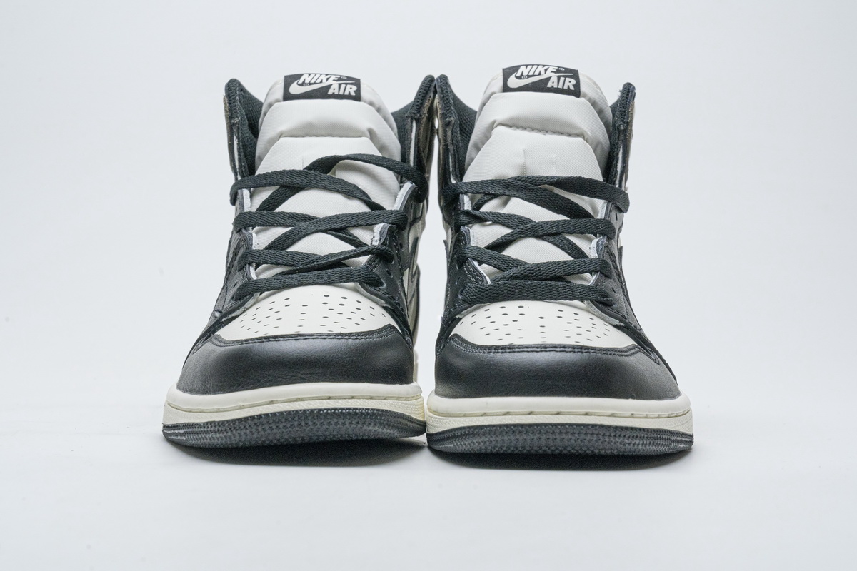 Air Jordan 1 Retro High OG ‘Dark Mocha’ - view 4