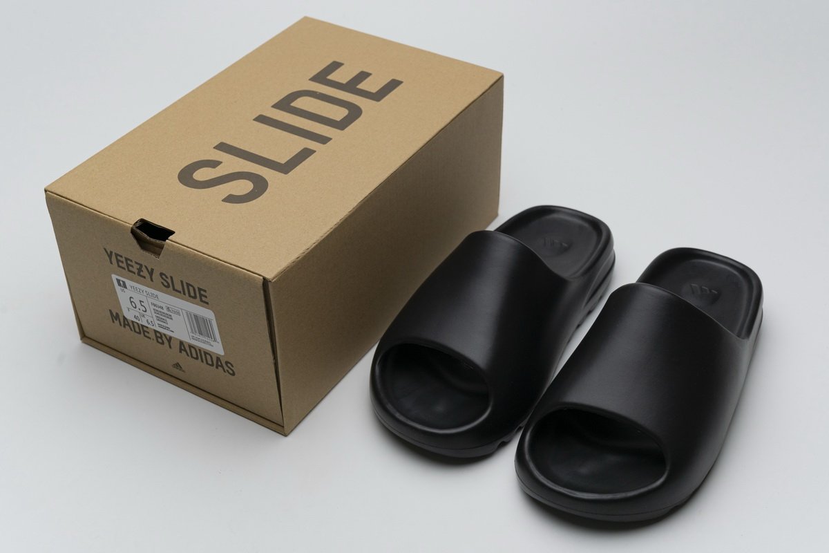 Coco-FB6348 adidas Yeezy Slide “Black” - view 2