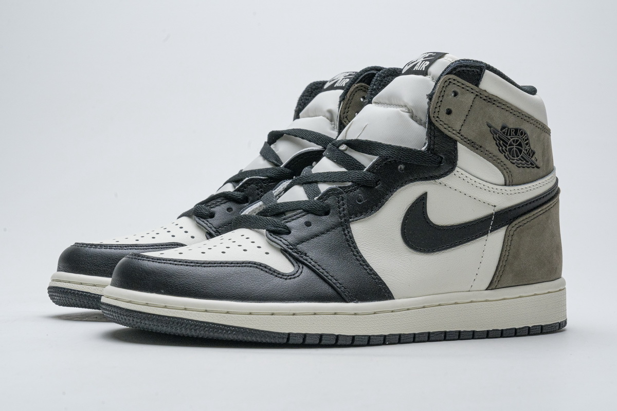 Air Jordan 1 Retro High OG ‘Dark Mocha’ - view 5